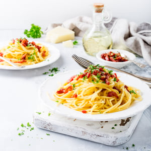 italian-pasta-carbonara-A9LNP8K